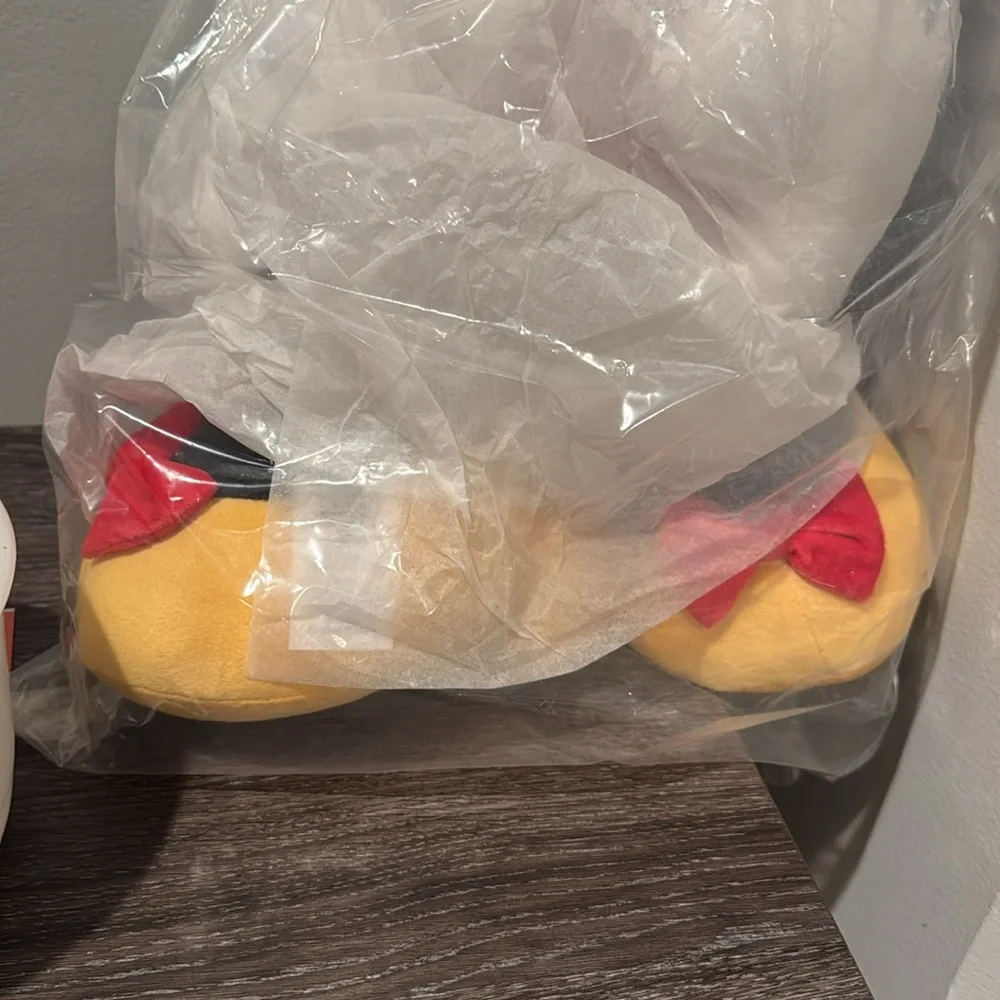 NIP Giant Minnie Mouse plush - Picture 2 of 6